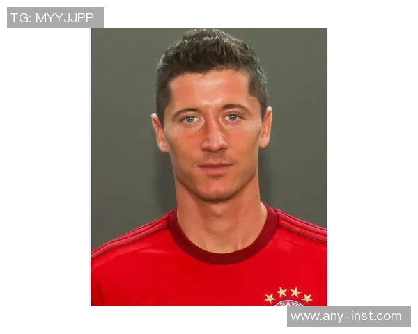 全球足坛一号明星是谁他的成就与影响力分析